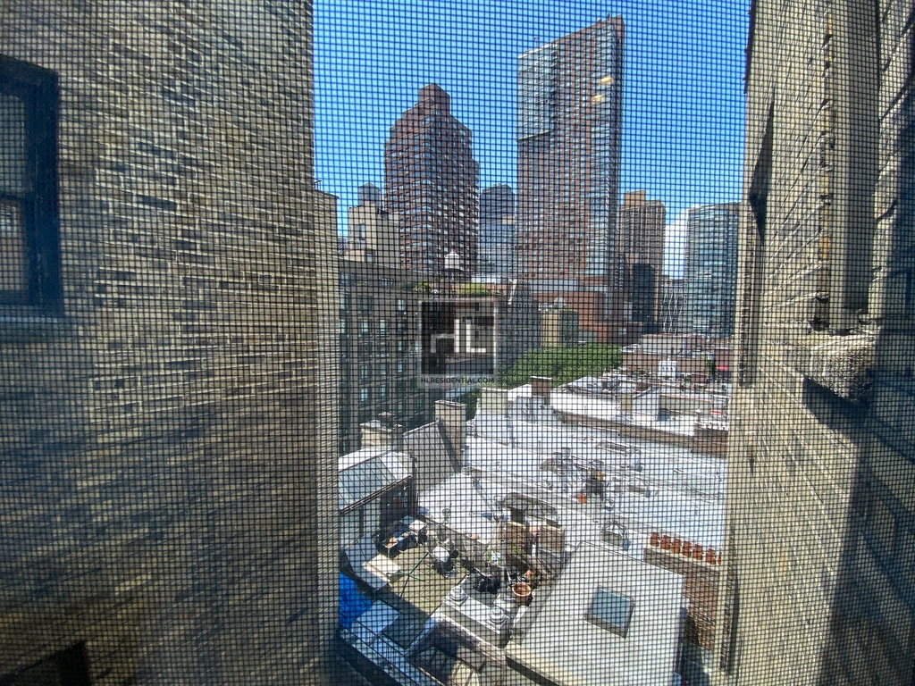 West 68th Street - Photo 7