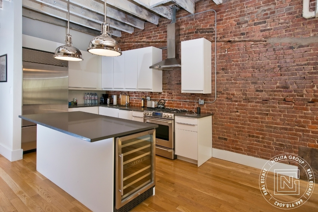 84 Franklin Street - Photo 2