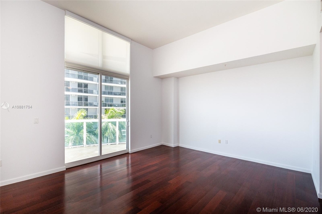 1800 N Bayshore Dr - Photo 13