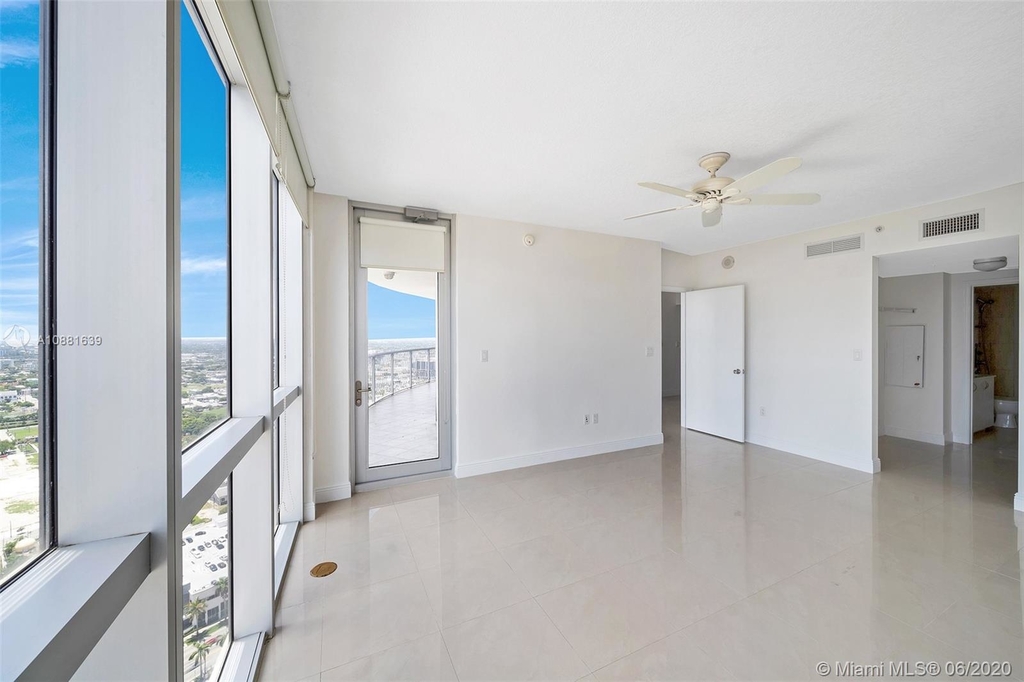 1750 N Bayshore Dr - Photo 12