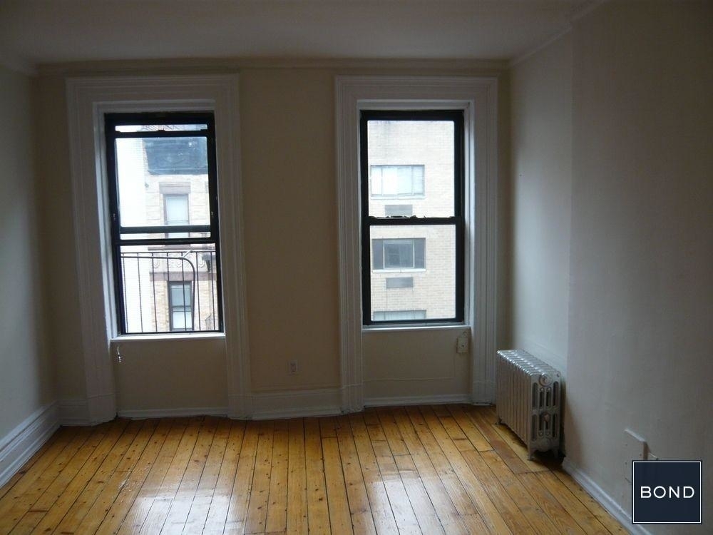 217 East 29th Street - Photo 0