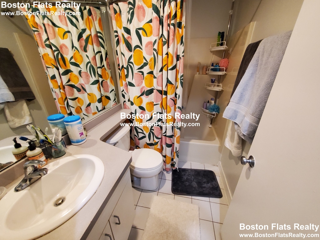 1661 Washington St. - Photo 1