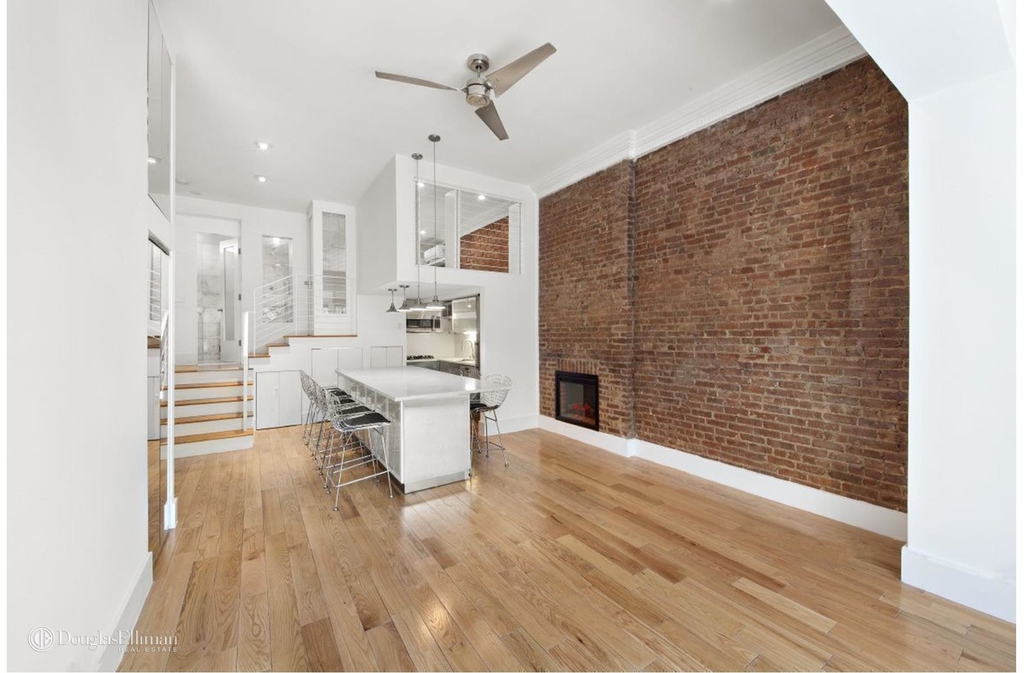 217 West 14th St - Photo 1