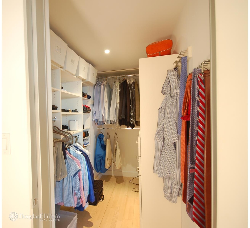 322 West 57th St - Photo 6