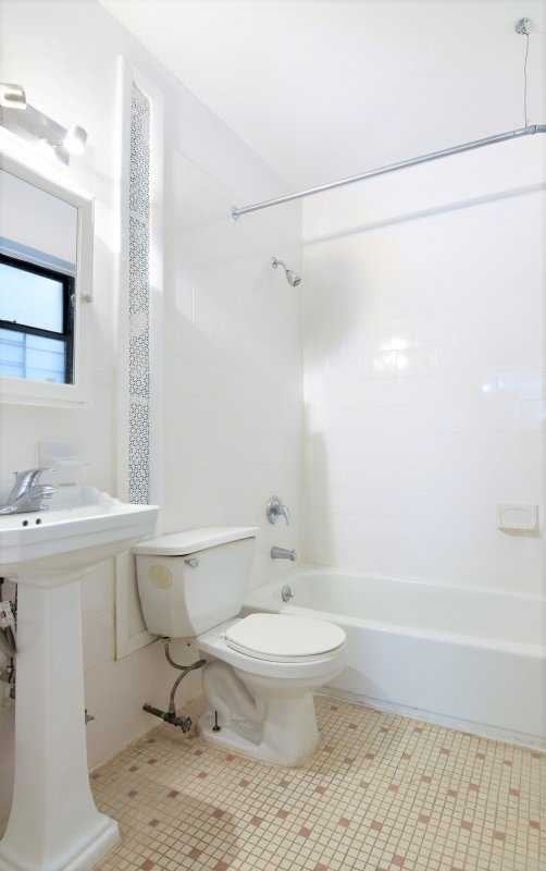 223 W 105th St - Photo 5