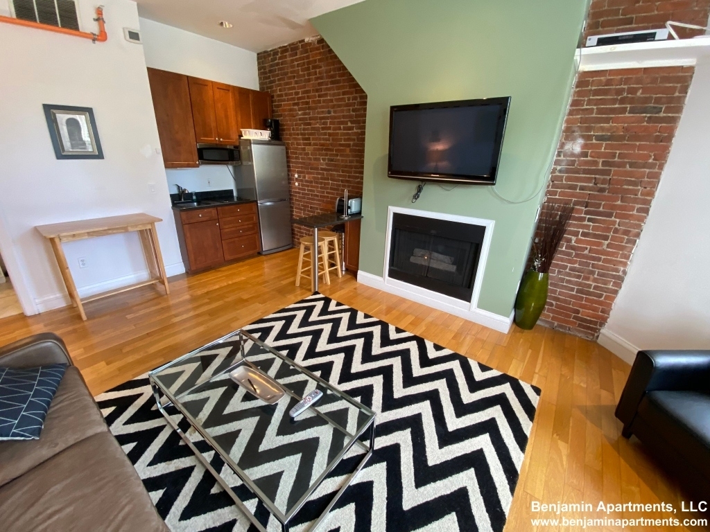 476 Columbus Avenue - Photo 3