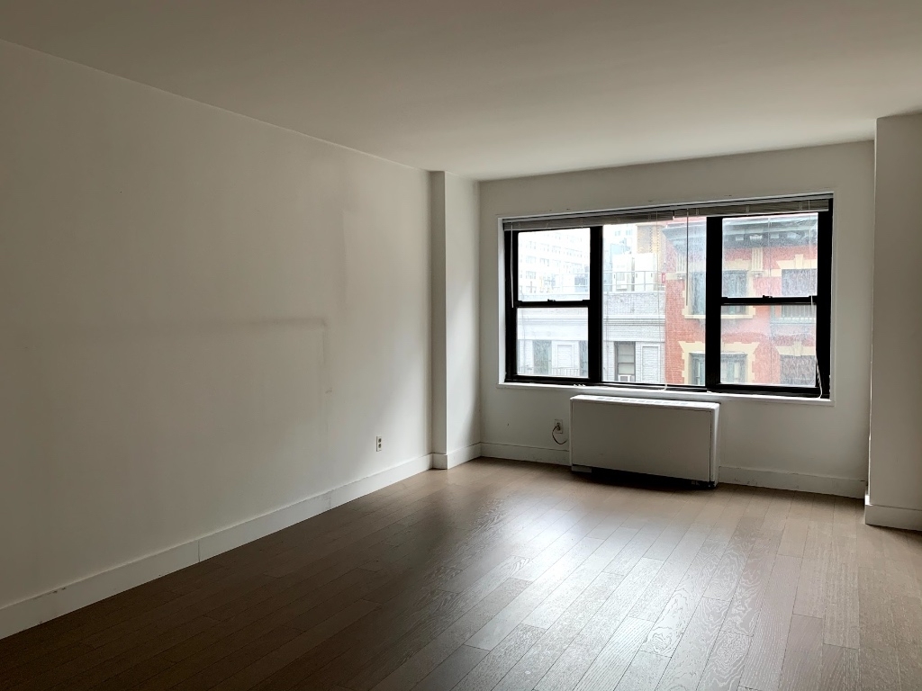 120 East 34th Street - Photo 9