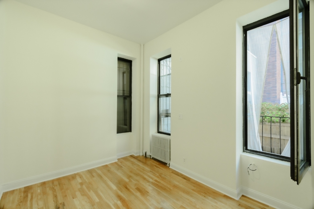 205 East 94th Street - Photo 3