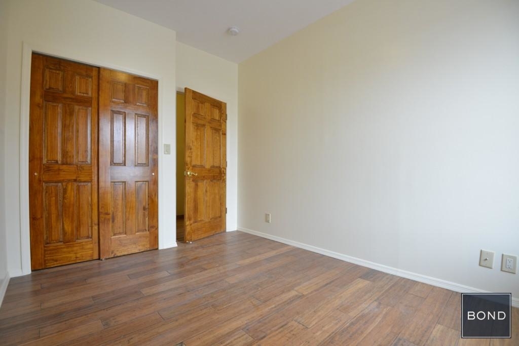 150 E 116 Street - Photo 2