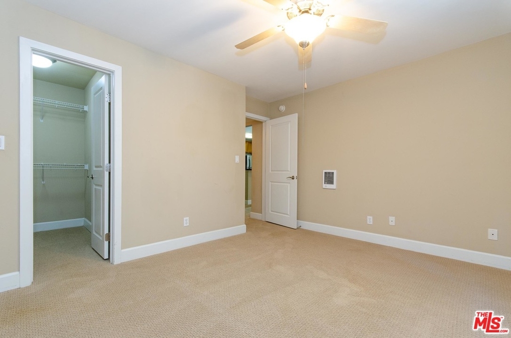 10982 Ave Roebling - Photo 11