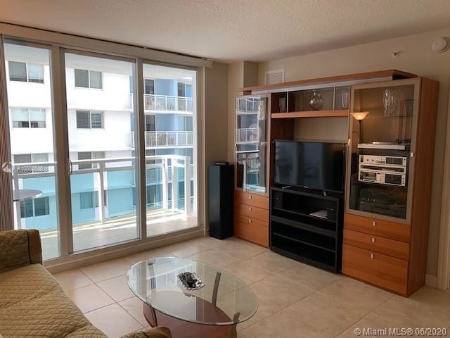 6917 Collins Ave - Photo 8