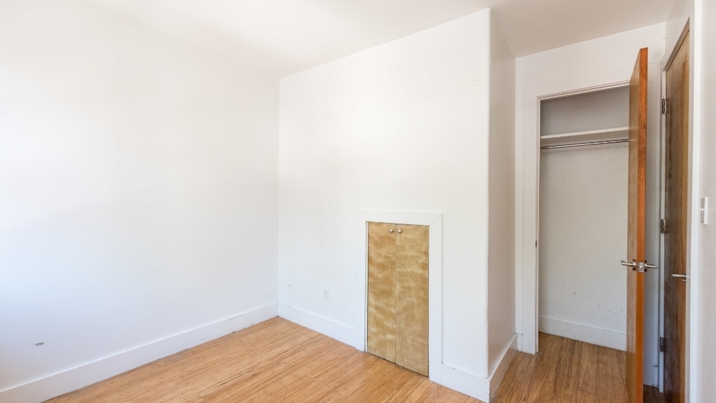 834 Metropolitan Avenue - Photo 1