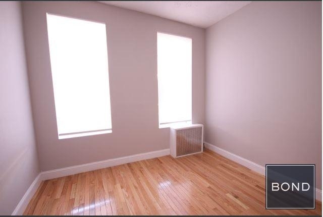 620 East 11th Street - Photo 2