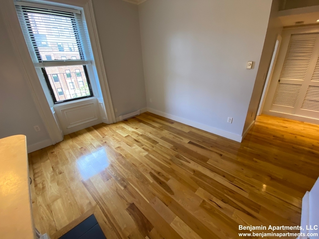 113 Beacon Street - Photo 1