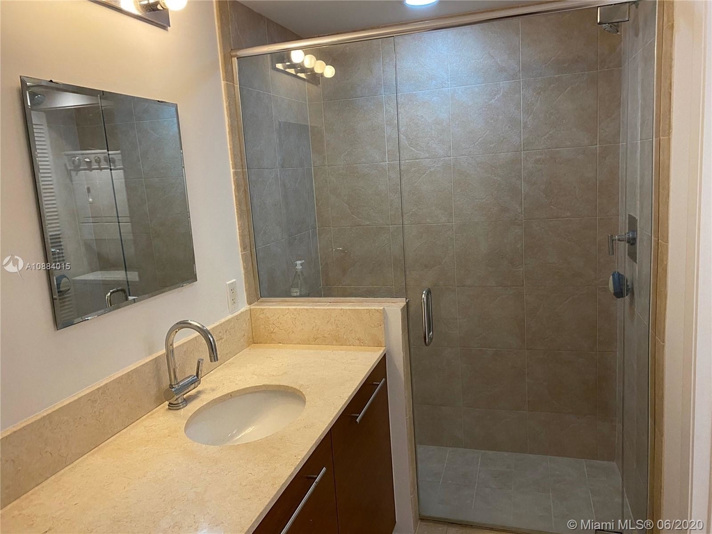 2641 N Flamingo Rd - Photo 17