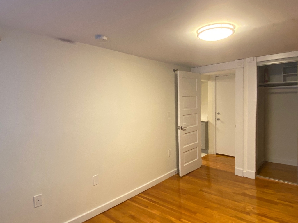 65 Hancock St. - Photo 5