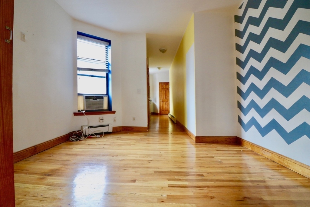 814 Amsterdam Avenue - Photo 2