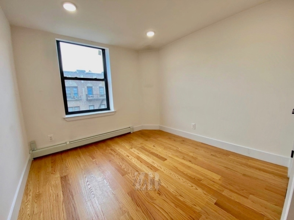 90 East 18th Street - Photo 7