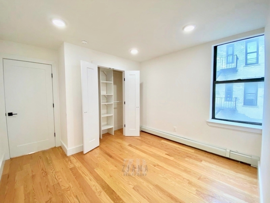 90 East 18th Street - Photo 8