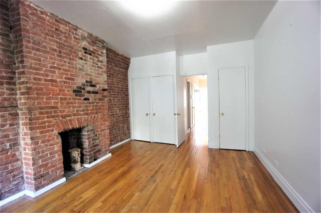 417 West 48th Street - Photo 2