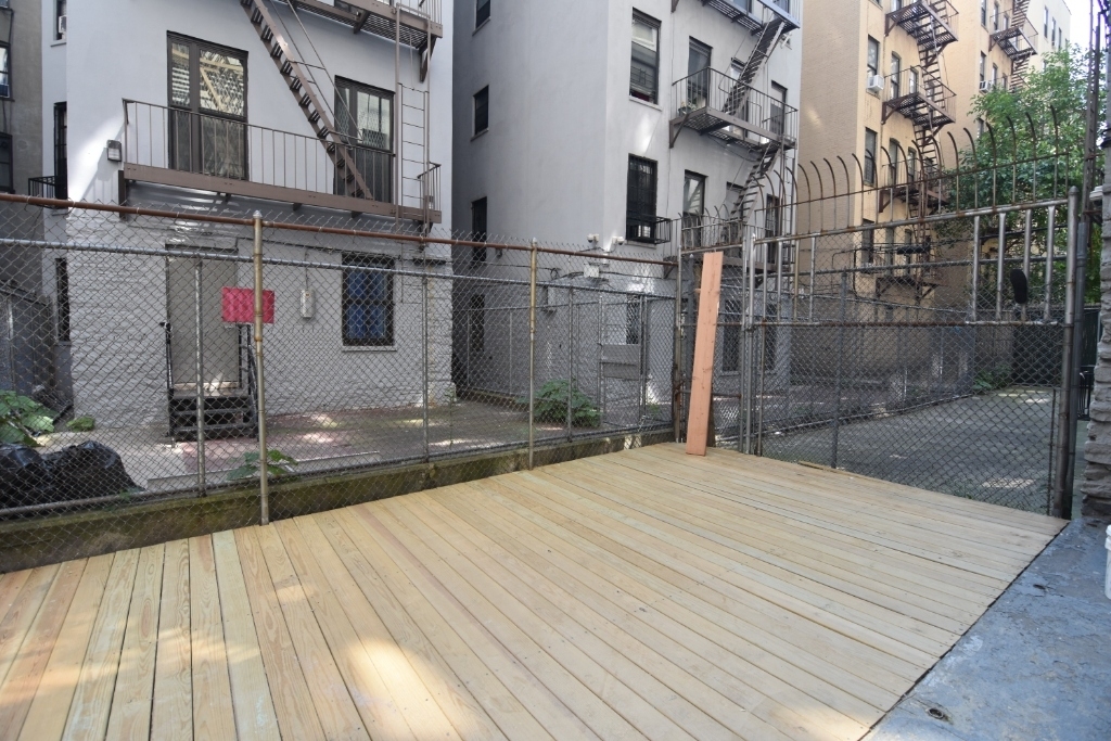 102 West 138th Street - Photo 7