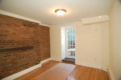 118 East 7th Street - Photo 2