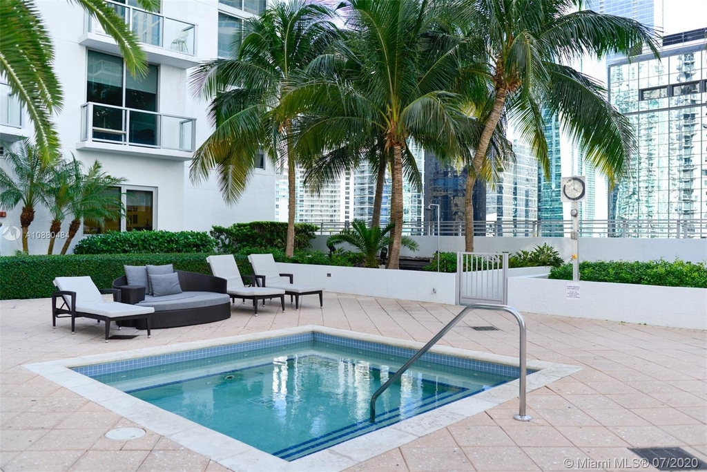 1050 Brickell Ave - Photo 25