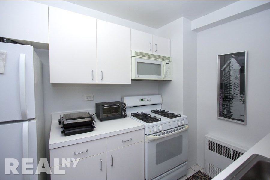 320 East 23rd Street - Photo 0