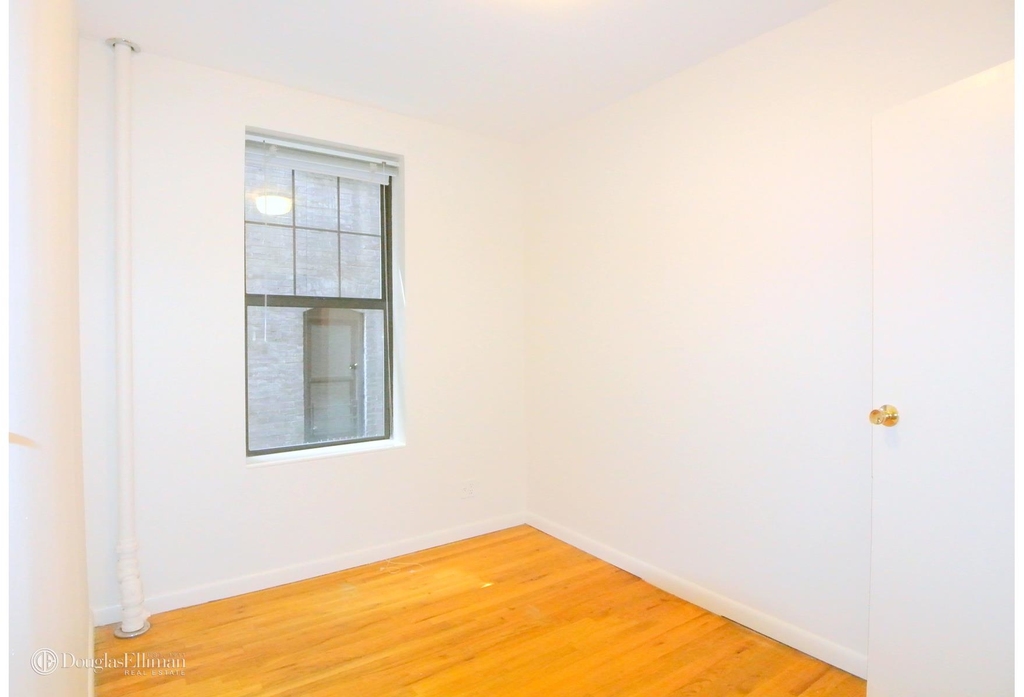 3117 Broadway - Photo 3