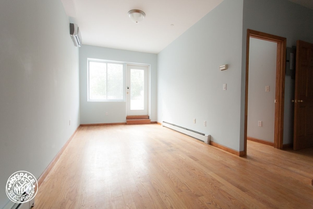 176 Wilson Ave - Photo 1