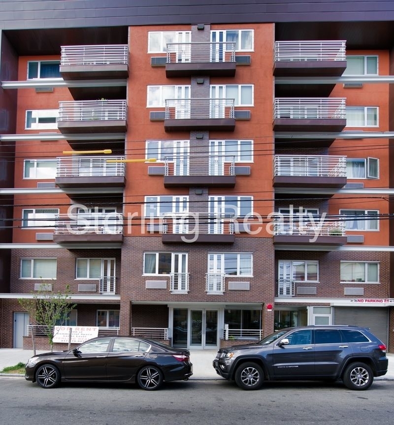 23-19 Astoria Boulevard - Photo 8