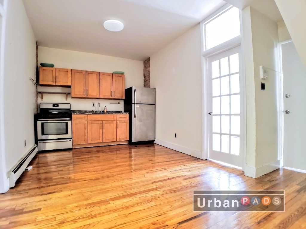 521 Lafayette Avenue - Photo 3