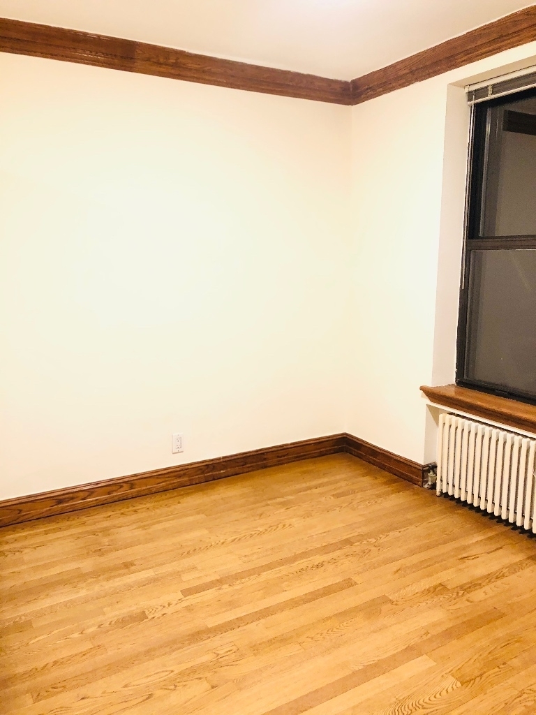 148 West 68th Street - Photo 4