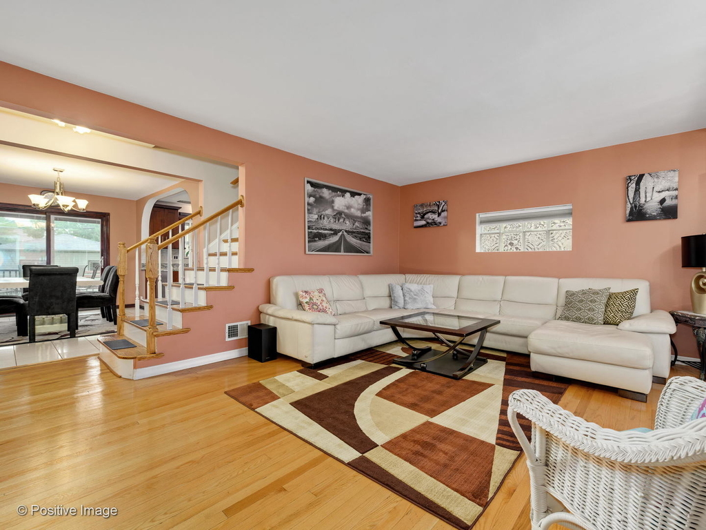 1320 Brummel Street - Photo 1