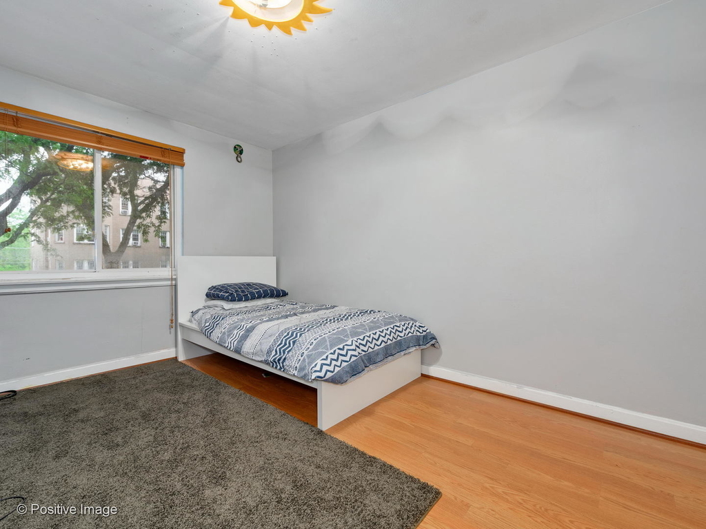 1320 Brummel Street - Photo 12