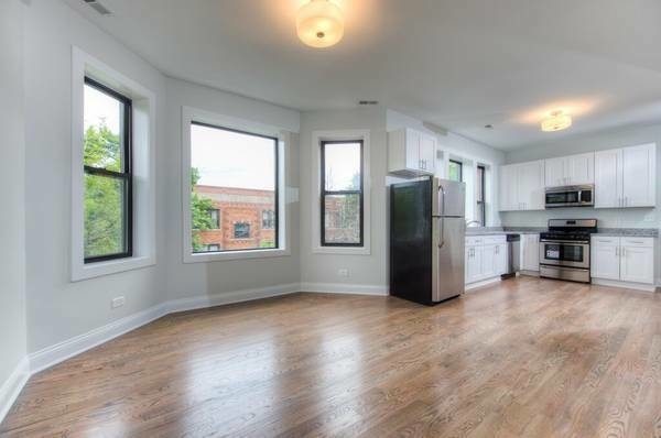 1353 West Bryn Mawr Avenue - Photo 1