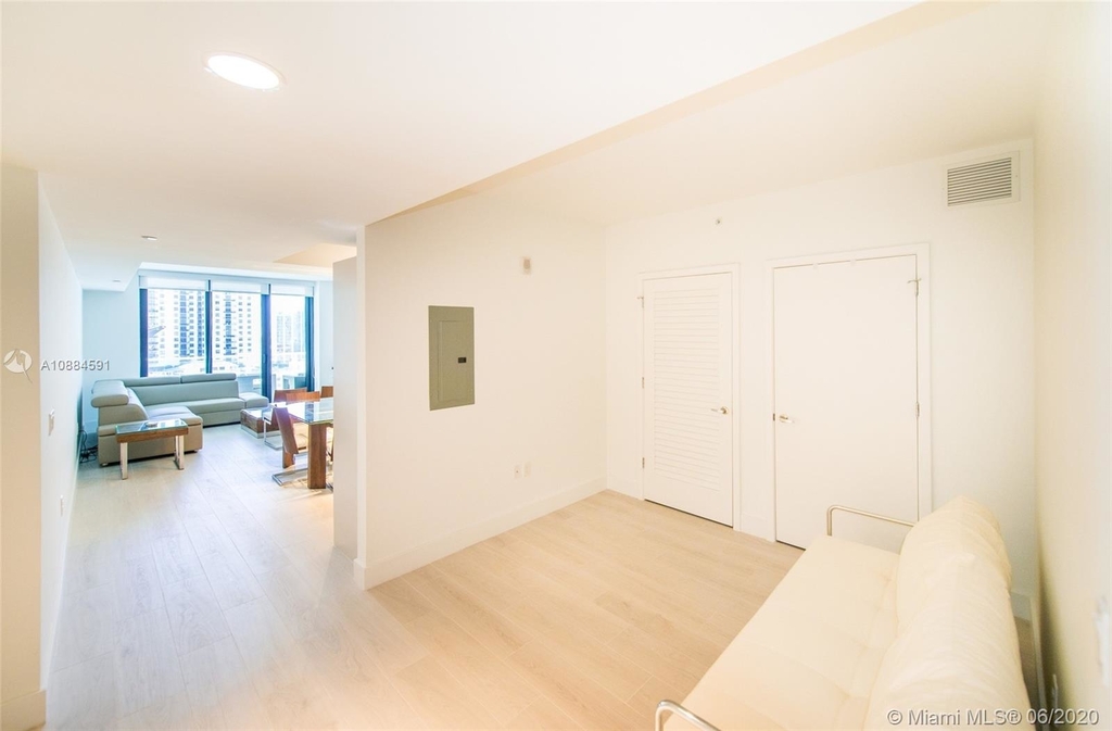 1010 Brickell Ave - Photo 13