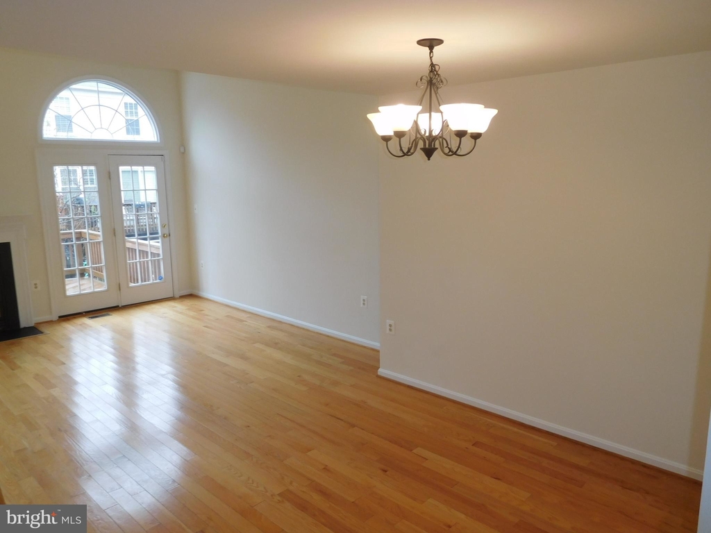 7025 Bentley Mill Place - Photo 5