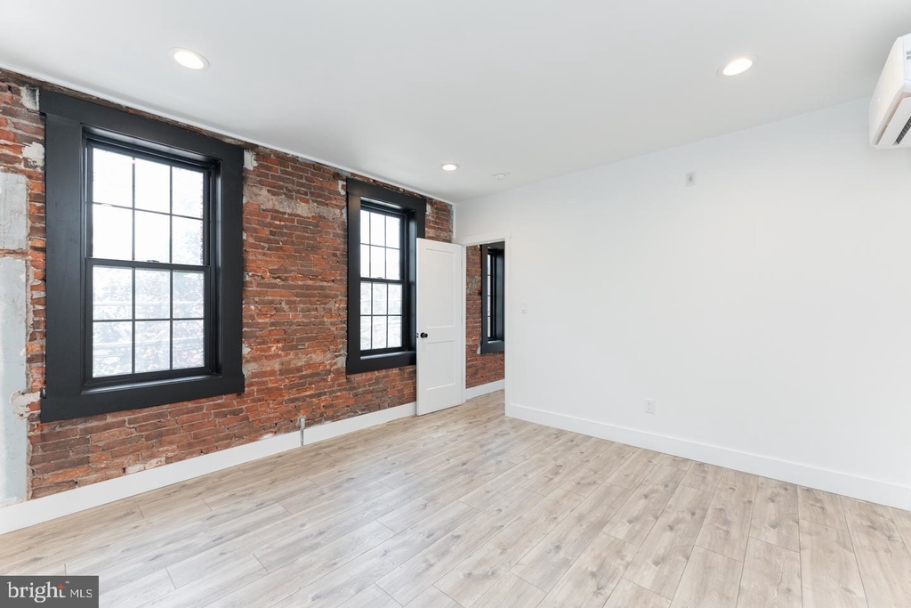 430 W Jefferson Street - Photo 11