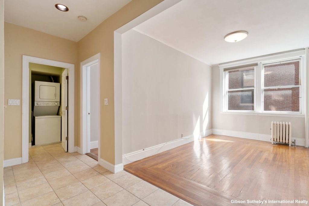 282 Newbury St. - Photo 2