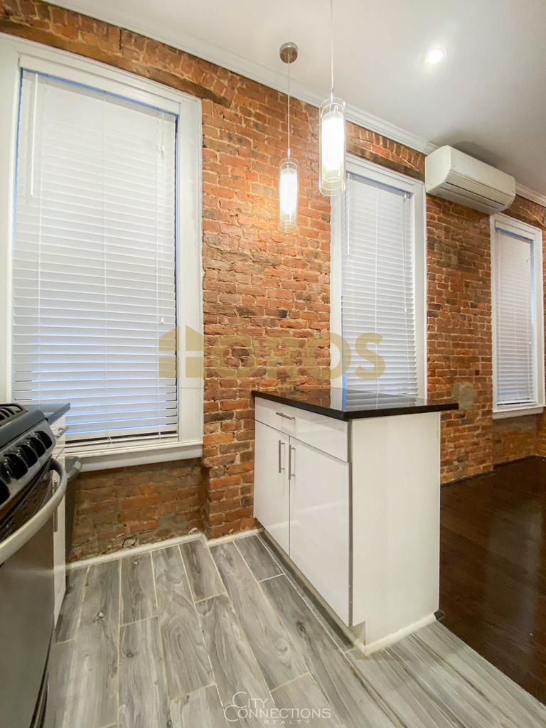 46 Grand St - Photo 5