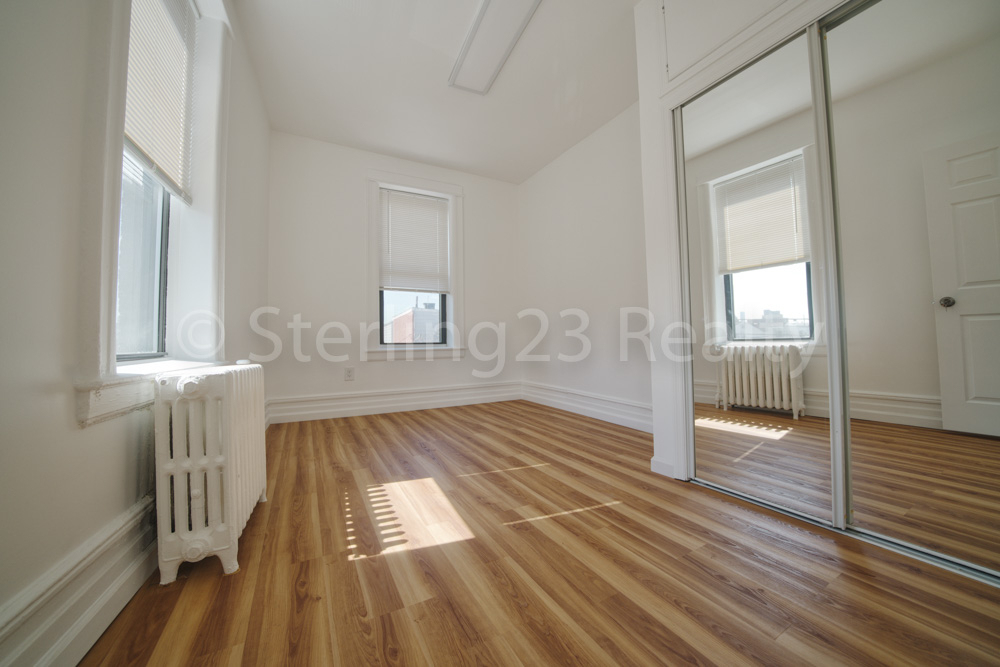 25-20 21st Street - Photo 5