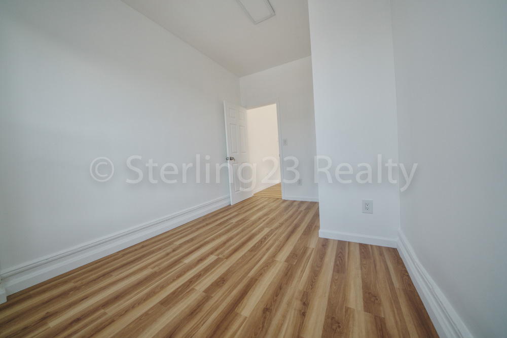 25-20 21st Street - Photo 3