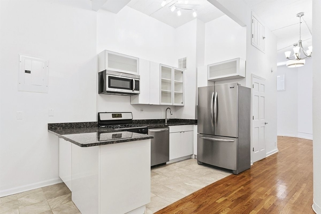 80 Varick Street - Photo 4