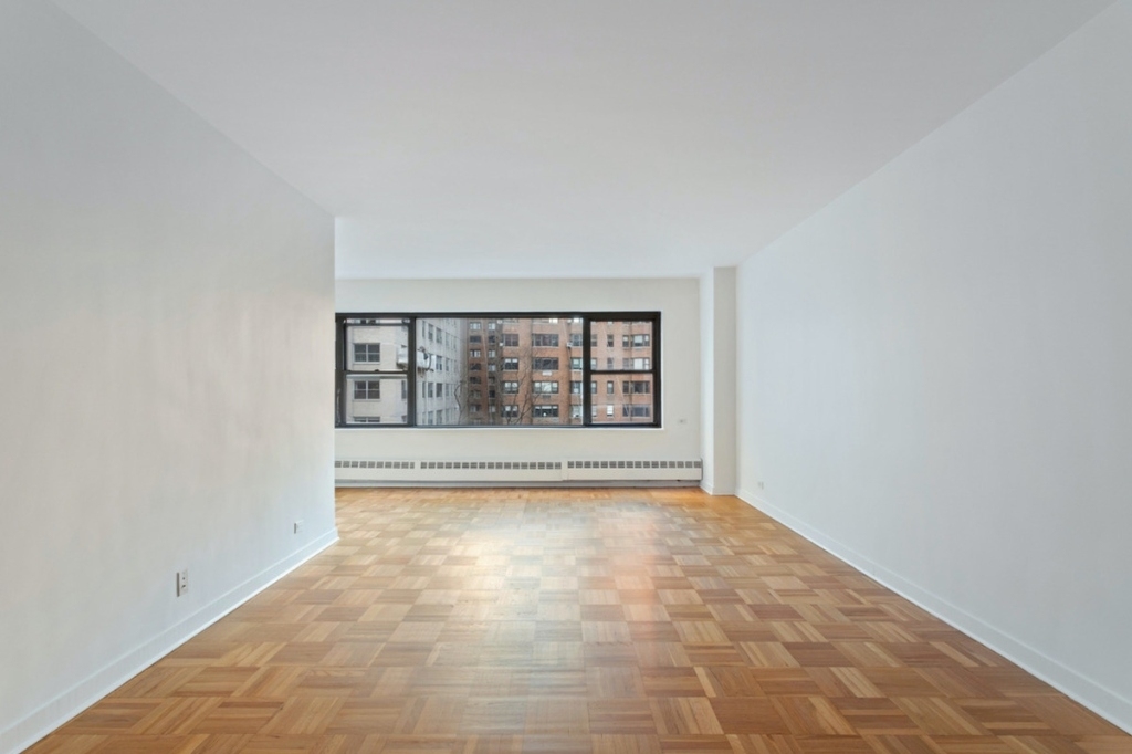 412 East 55th Street - Photo 0