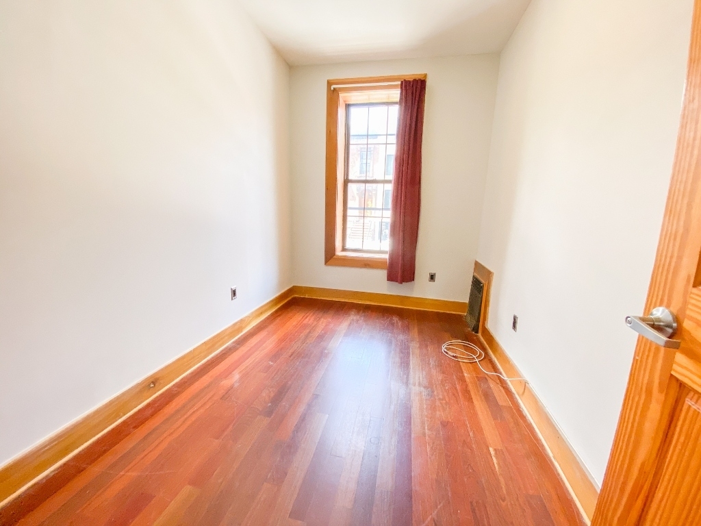 140A Lexington Avenue - Photo 2