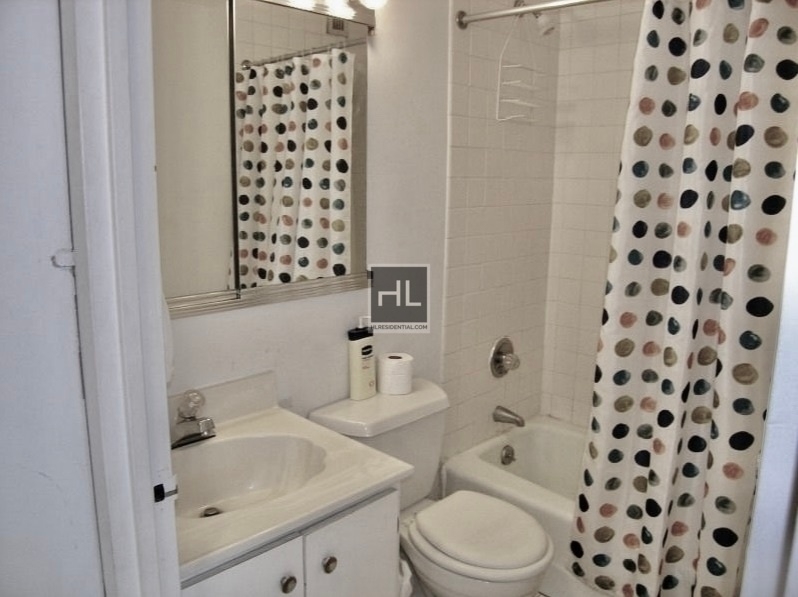 301 East 45 Street - Photo 9