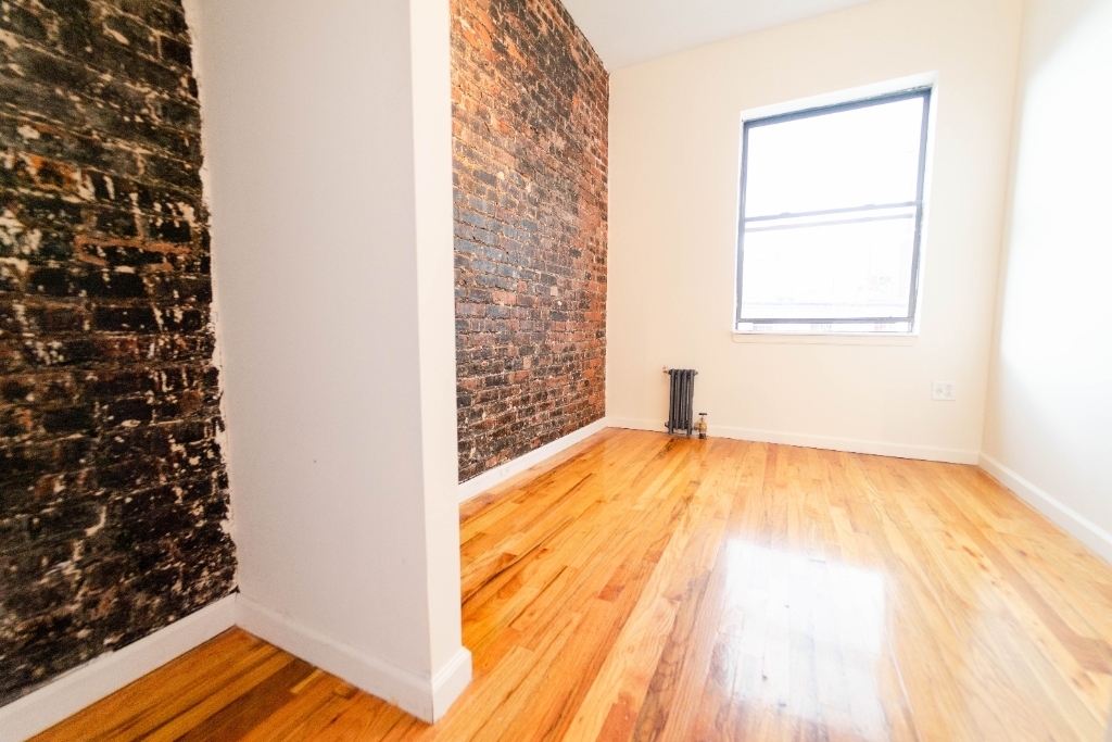 540 East 5th Street - Photo 2