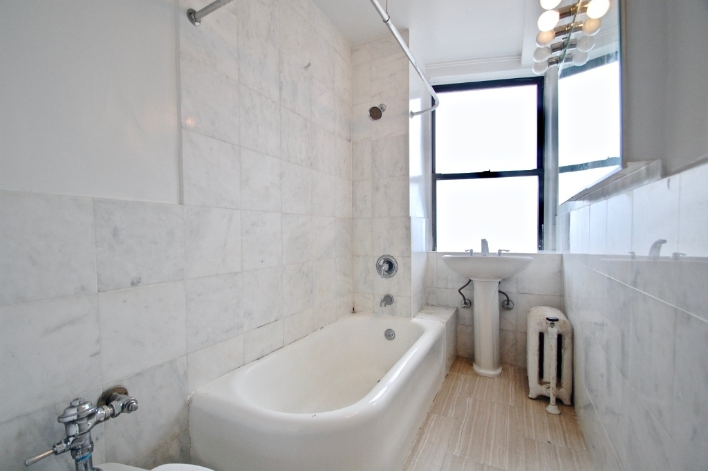 636 West 174th Street - Photo 6