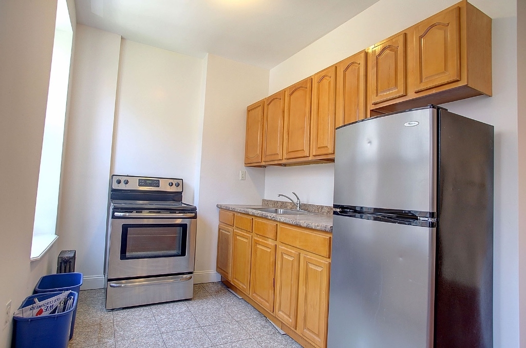 230 West 123rd Street - Photo 3